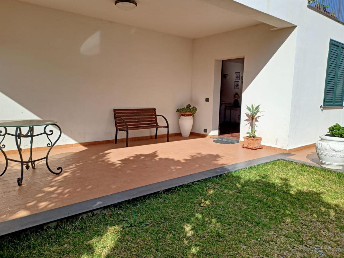 A Nespulara Bed & Breakfast Galati Marina Luaran gambar
